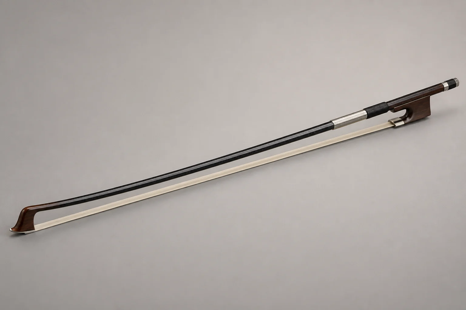 ภาพตัวอย่างคันชัก ไม่ใช่ Vingo Hybrid Violin Bow จริง